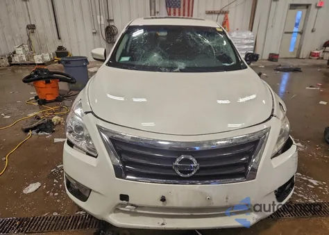 2015 Nissan Altima 2.5 z USA, uszkodzony, nr VIN 1N4AL3AP8FC263407